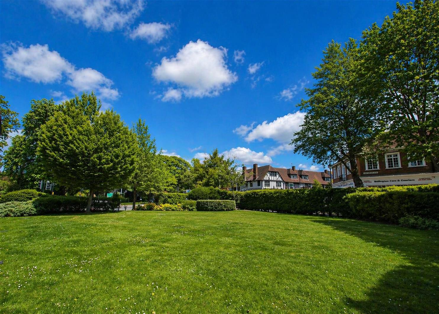 Ewell Road, Cheam Village